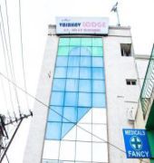 Sree Vaibhav Residency Hotel ตีรูปาติ ภายนอก รูปภาพ